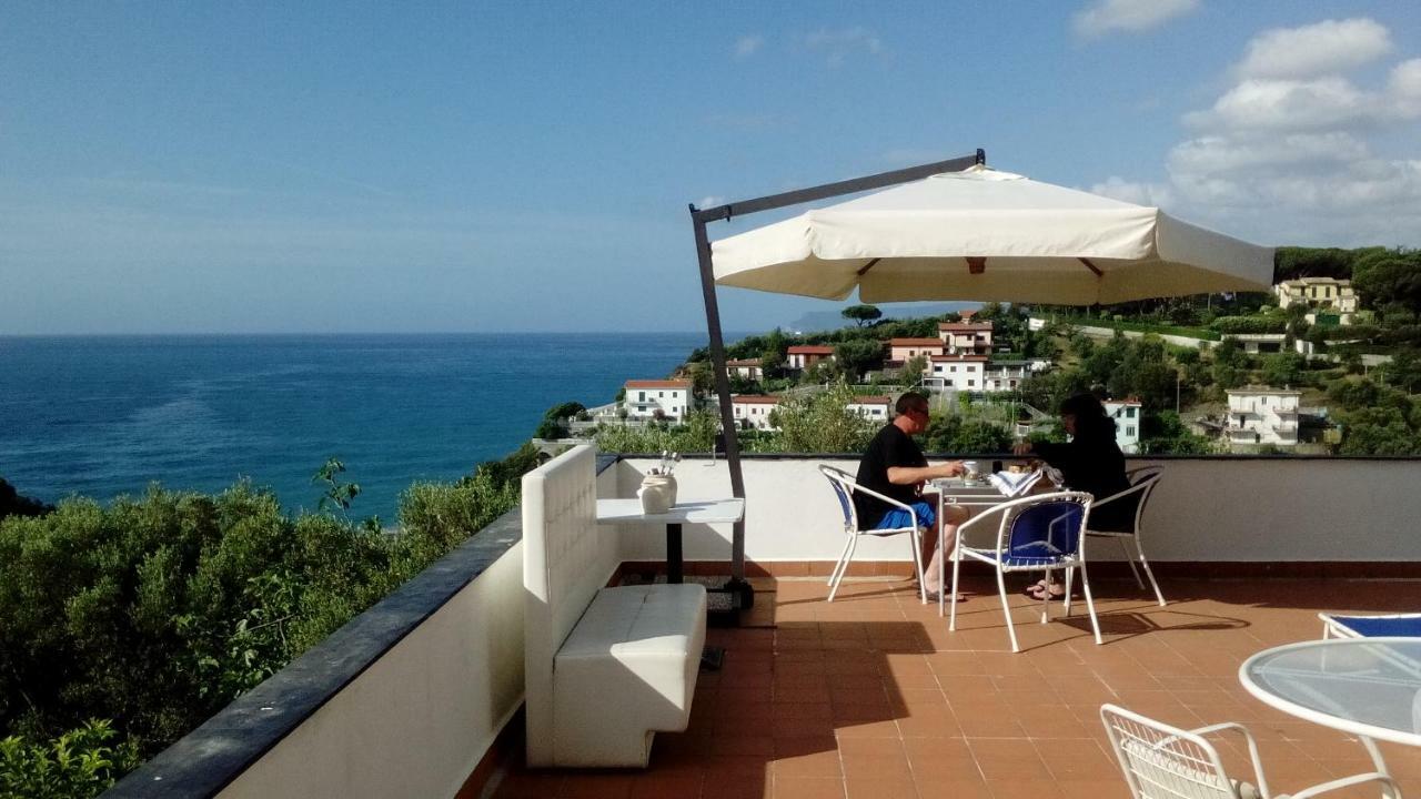 Il Capriolo Acomodação com café da manhã Celle Ligure Exterior foto